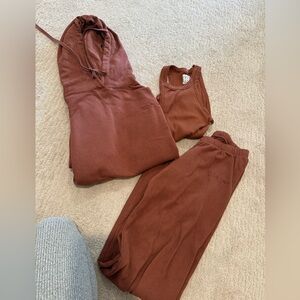 WSLY sweatsuit with matching tank